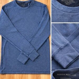 Banana Republic Heather Blue Crew Neck Shirt